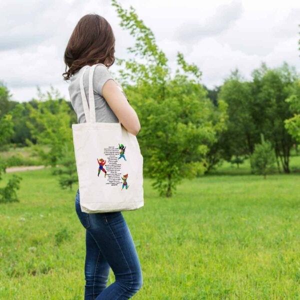 un sac tote bag élégant, pratique et écologique, 100% coton, illustré d'un célèbre poème de Niki de Saint Phalle, arborer des incontournables nanas revisitées par notre artiste Abi.