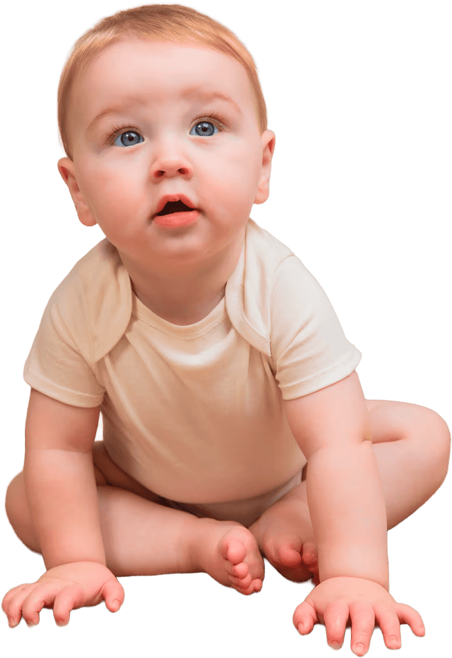 Bébé assis sur un tapis beige