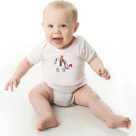Offrez-vous ce Magnifique Body Bébé manche courte illustré par Abi, Le Cheval Enchanté, un body orignal et drôle agréable a porter et résistant, pratique à enfiler et à enlever, garantissant un confort optimal pour le bébé. Disponible en taille 3, 6, 9, 12 et 18 Mois. fermeture par 3 boutons pression à l'entrejambe. Imprimé directement depuis notre atelier Béarnais, à Jurançon 64 au pieds des Pyrénées.