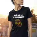 T shirt Béarn Identité noir porté avec empreinte ADN béarnaise et typographie blanche