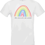 T-shirt blanc avec dessin d’arc-en-ciel multicolore et texte manuscrit « Mon arc-en-ciel à moi c’est toi », création Abi Illustration.