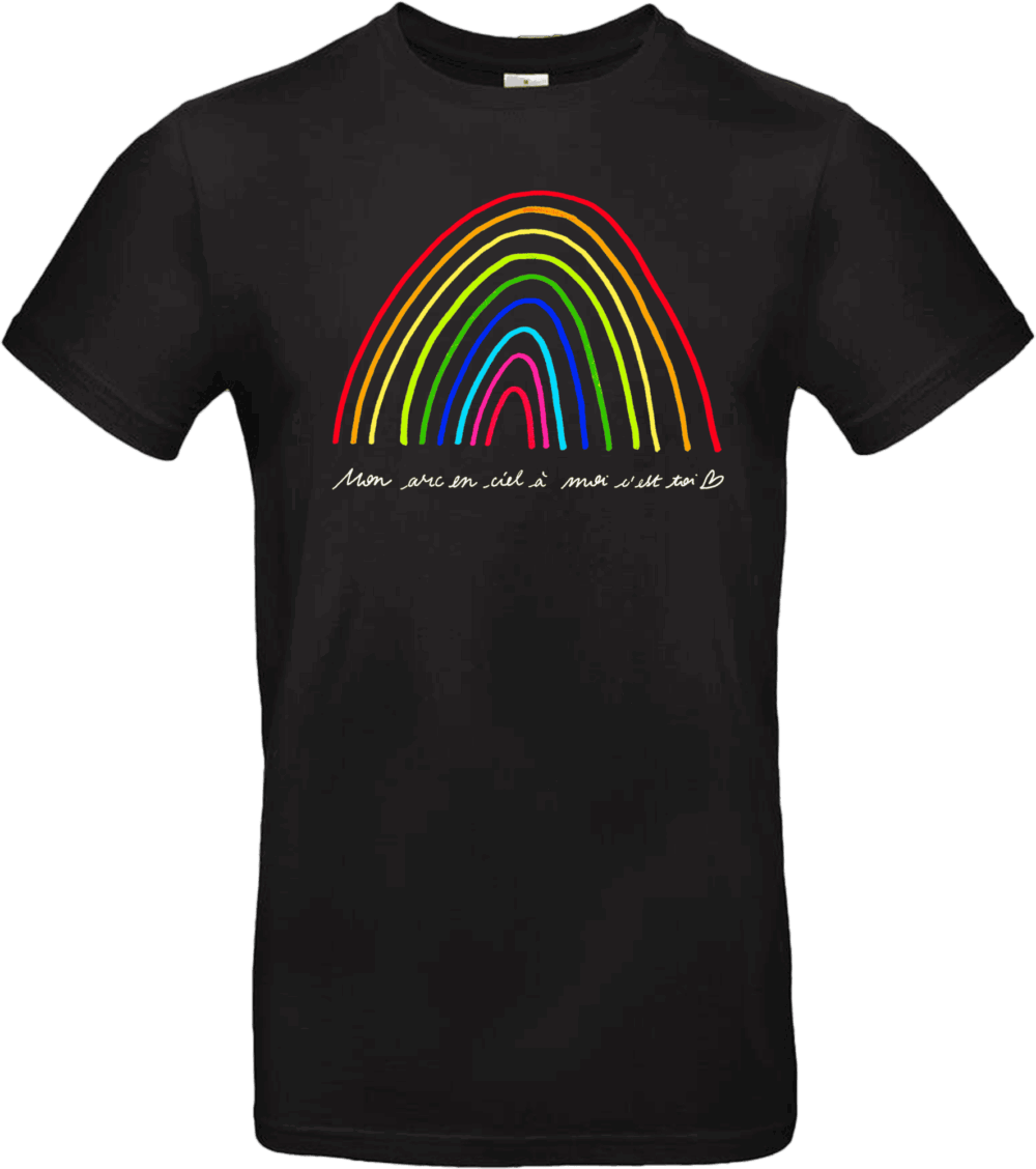 T-shirt noir avec dessin d’arc-en-ciel coloré et phrase manuscrite « Mon arc-en-ciel à moi c’est toi », design signé Abi Illustration.