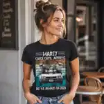 T-shirt Marty quoi qu’il arrive ne va jamais en 2020 porté par femme en terrasse extérieur