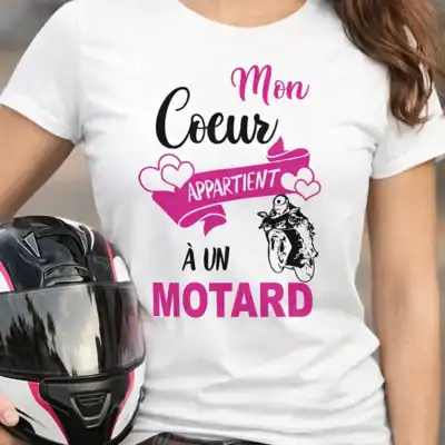 t shirt femme motarde mon coeur appartient a un motard blanc design rose moto biker Pilou Shop 64