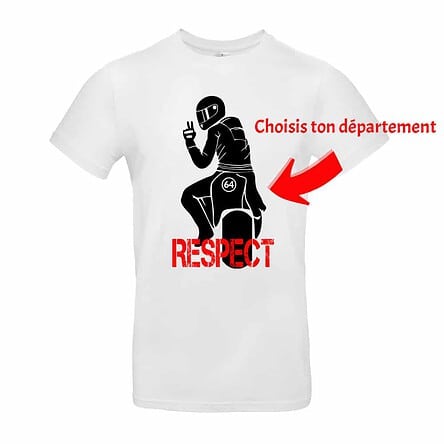 t-shirt blanc représentant un motard sur une moto avec son numero de departement