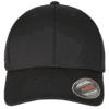 Casquette noire avec visière arrondie et étiquette Flexfit.