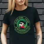 T-shirt noir humour alcool avec message drôle et visuel circulaire imprimé en DTF haute qualité – Pilou Shop 64 porté par une femme un lendemain de cuite