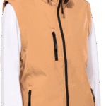 Femme portant un gilet sans manches beige Kariban