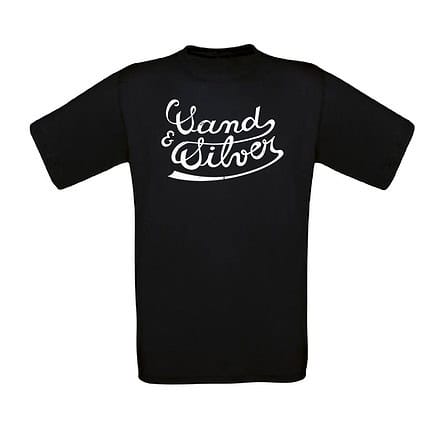 T-shirt noir avec inscription "Stand & Deliver