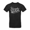 T-shirt noir avec inscription blanche décorative.
