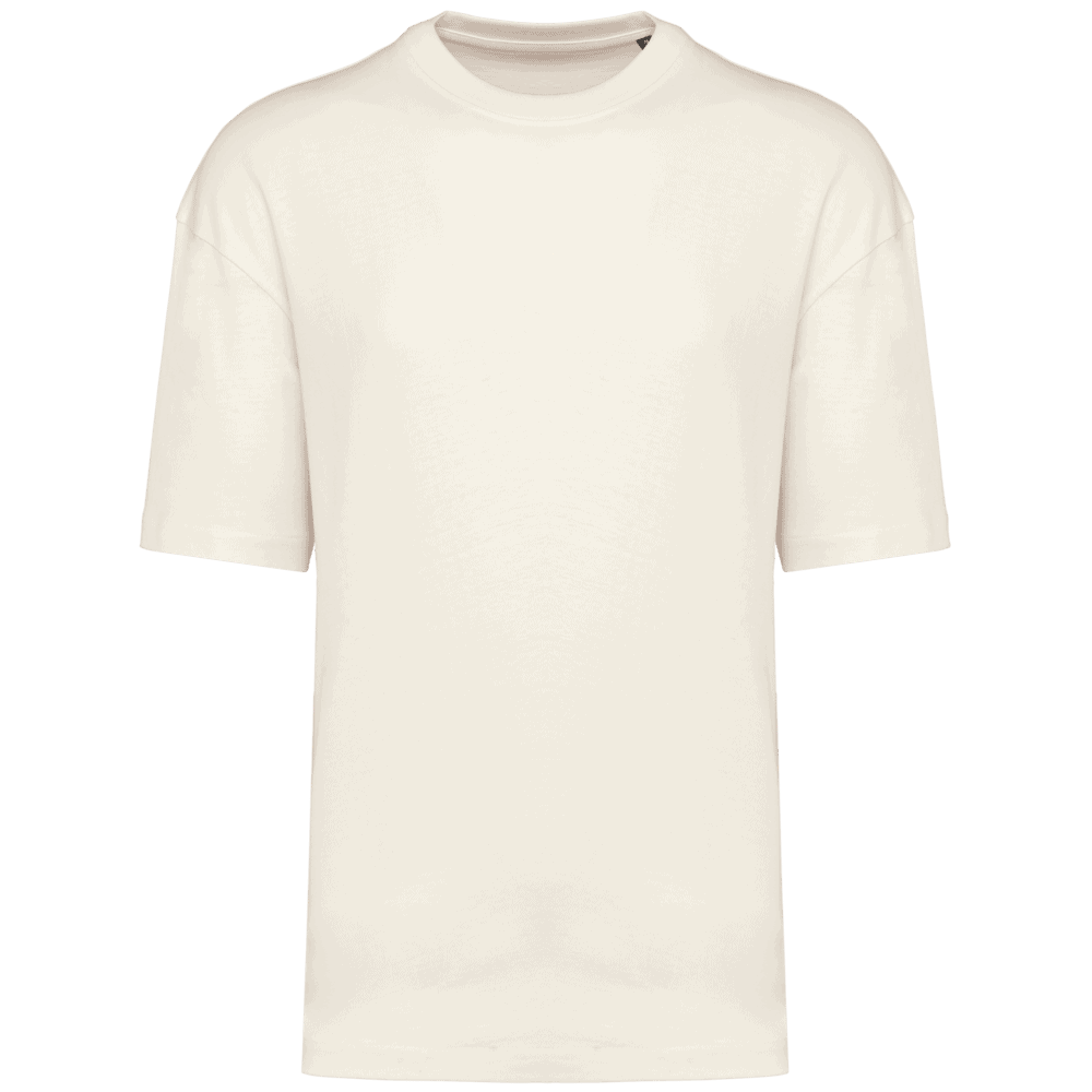 T-shirt blanc à manches courtes.