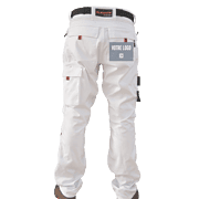 Pantalon blanc avec poches cargo.