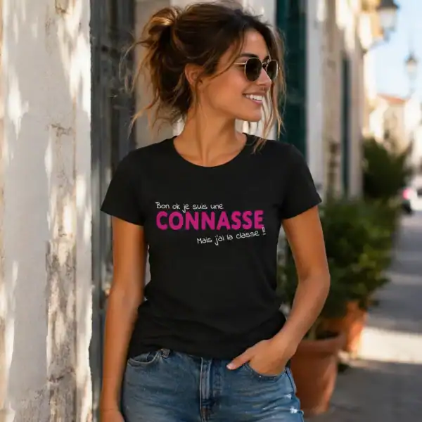 T-shirt je suis une connasse porté par femme en extérieur rue ville
