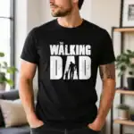 t-shirt-the-walking-dad-porte-par-homme-en-interieur-salon-moderne