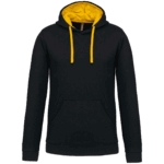 Sweat à capuche noir avec doublure et cordons jaunes.