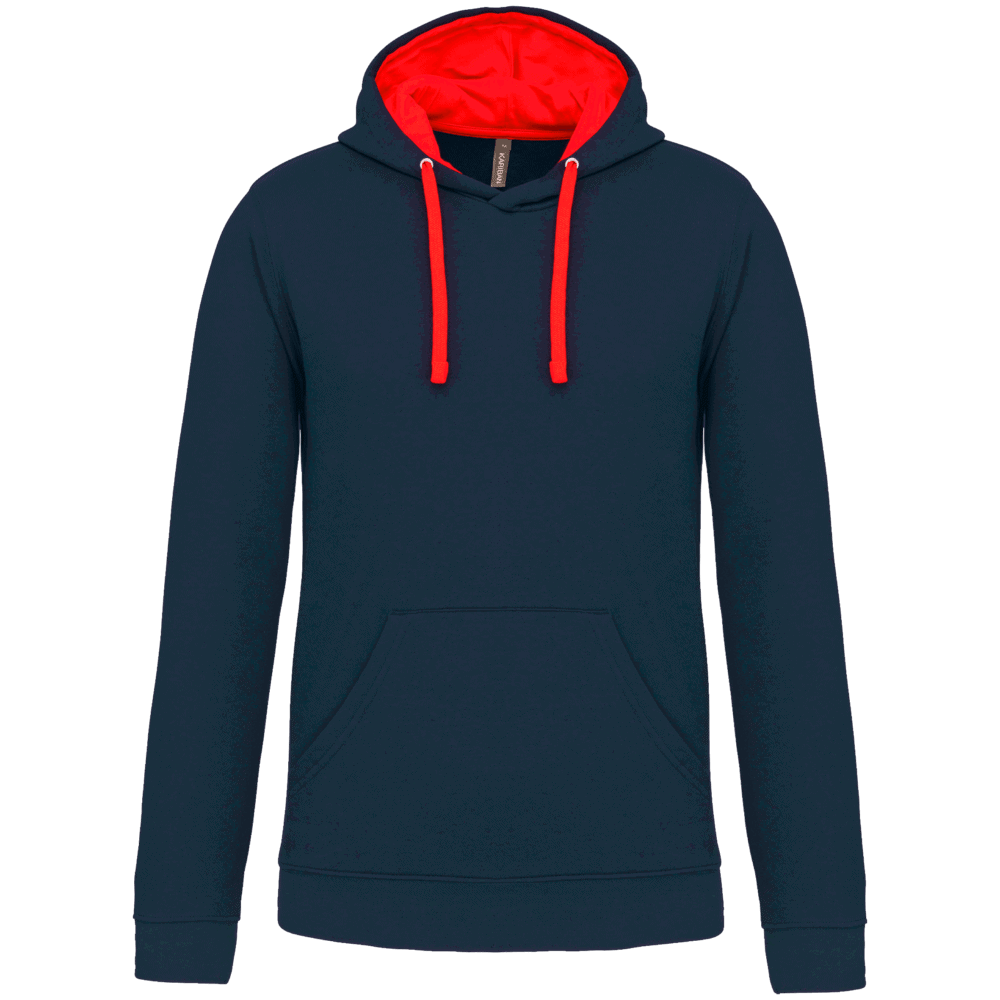 Sweat à capuche bleu marine avec cordons rouges.