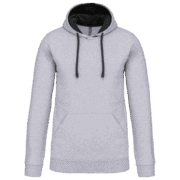 Sweat à capuche gris avec cordons noirs.