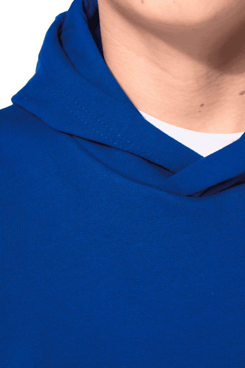 Sweat à capuche bleu avec col croisé