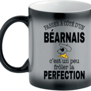 Tasse noire MAGIQUE avec texte humoristique sur les Béarnais