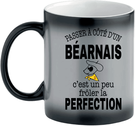 Tasse noire MAGIQUE avec texte humoristique sur les Béarnais