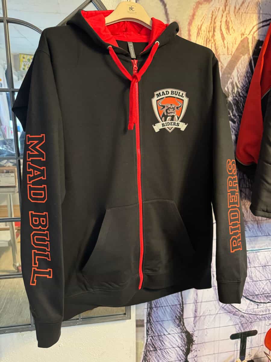 veste personnalisée avec logo association club de moto mad bull riders