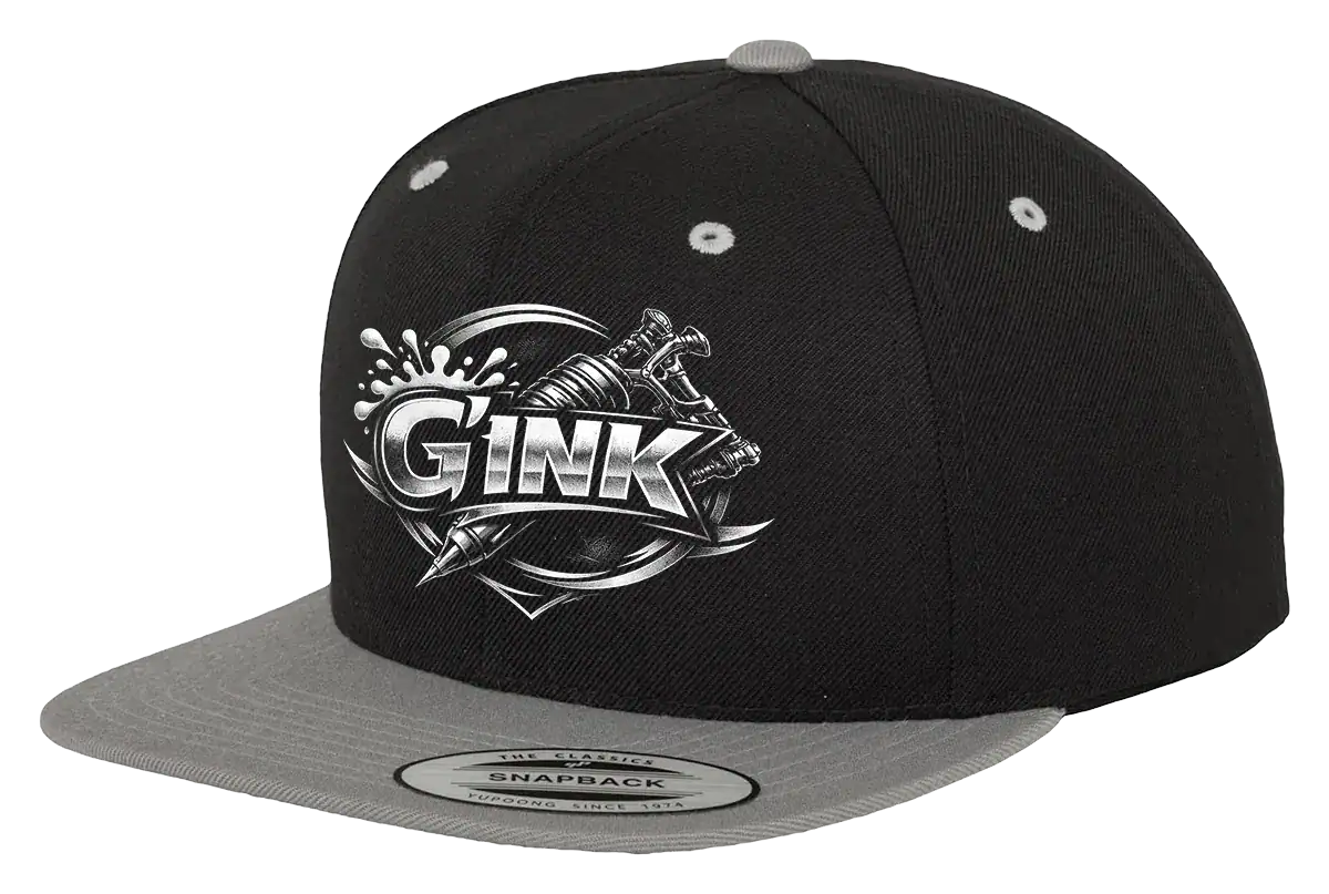Casquette snapback noire et grise Gary’s Ink Studio logo GINK édition officielle vue 3/4