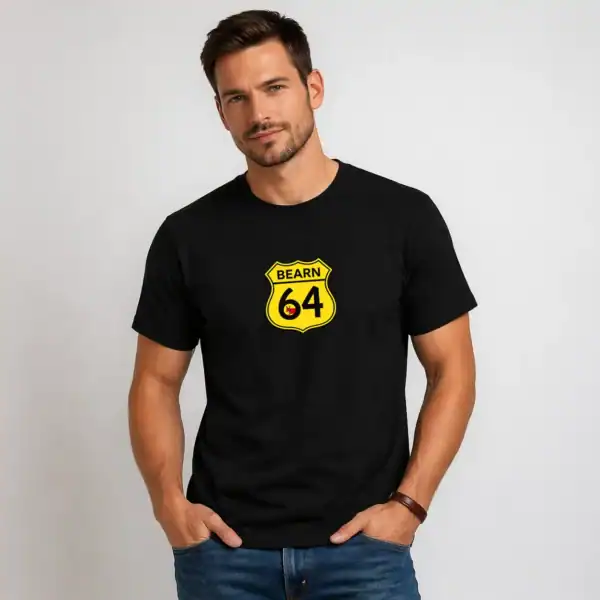 T-shirt Béarn 64 écusson jaune porté par homme fond neutre