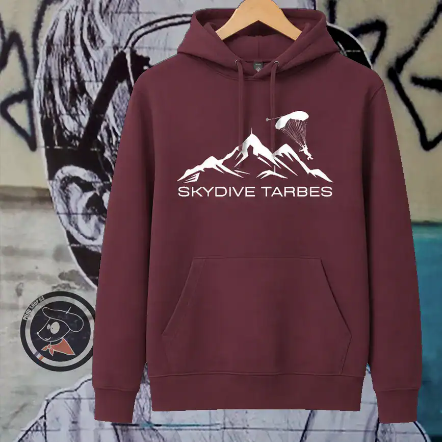 Sweat à capuche personnalisé Skydive Tarbes réalisé par Pilou Shop 64 avec marquage textile premium
