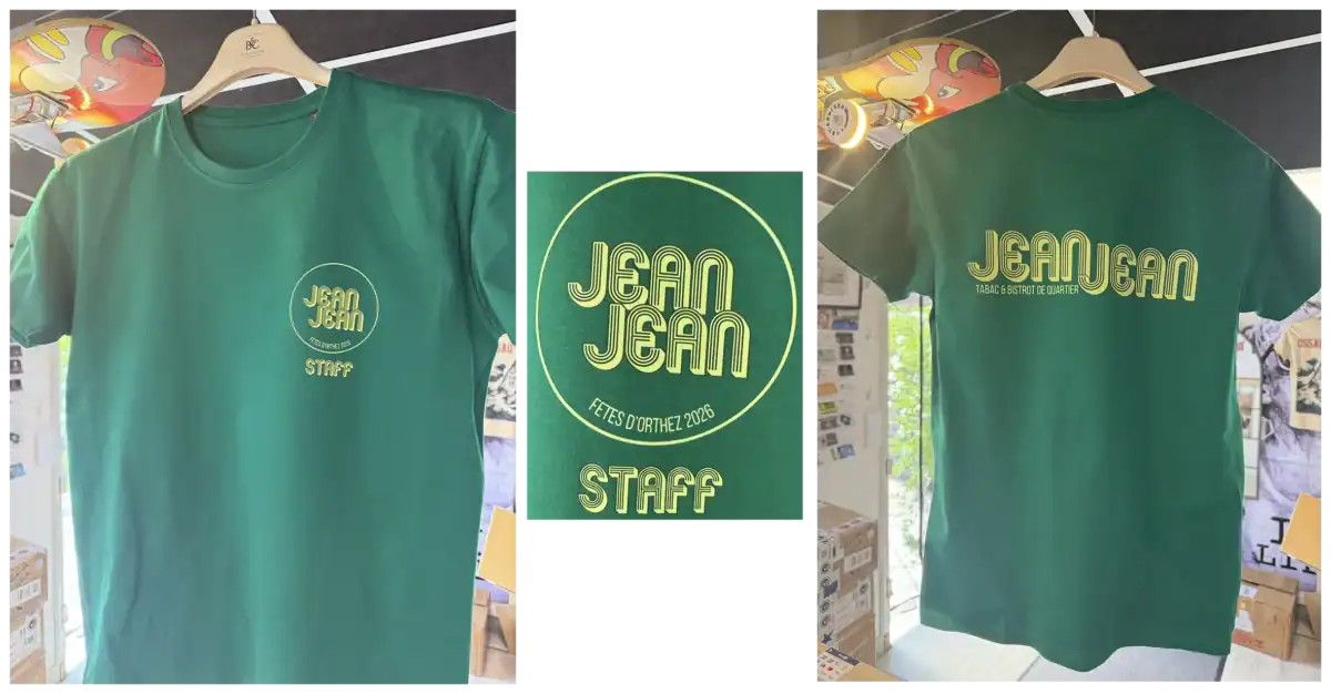 T-shirt vert staff Jean Jean fêtes d’Orthez 2026 avec logo poitrine et grand marquage dos tabac bistrot de quartier